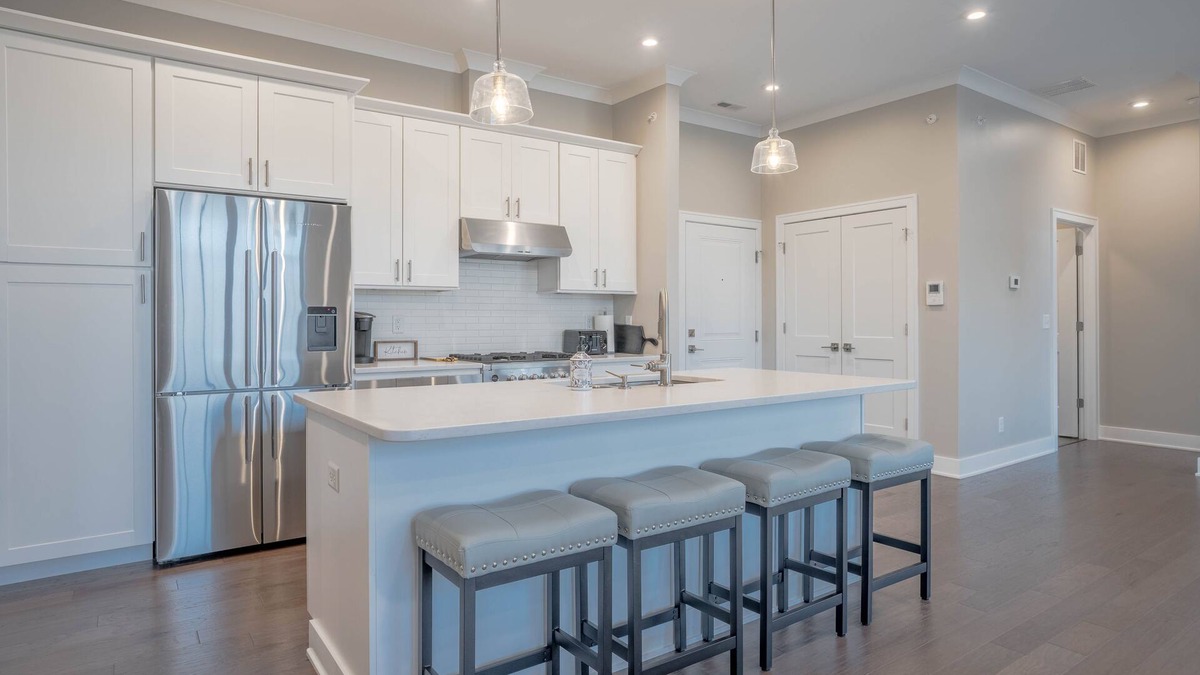 Valparaiso Condo | Upscale Modern Condo in Valparaiso- just blocks from downtown & Journeyman!
