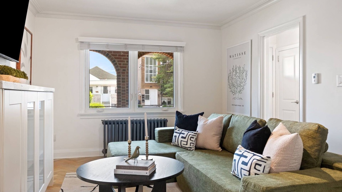 Oakwood Village House | Upscale Toronto Home Near Transit | Office | King Beds | Garden | Backyard Oasis