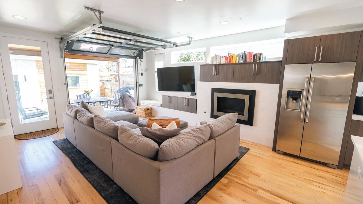 Sloan Lake House | Upscale Townhome in SloHi, Minutes From Downtown, 4BR, Kid Friendly