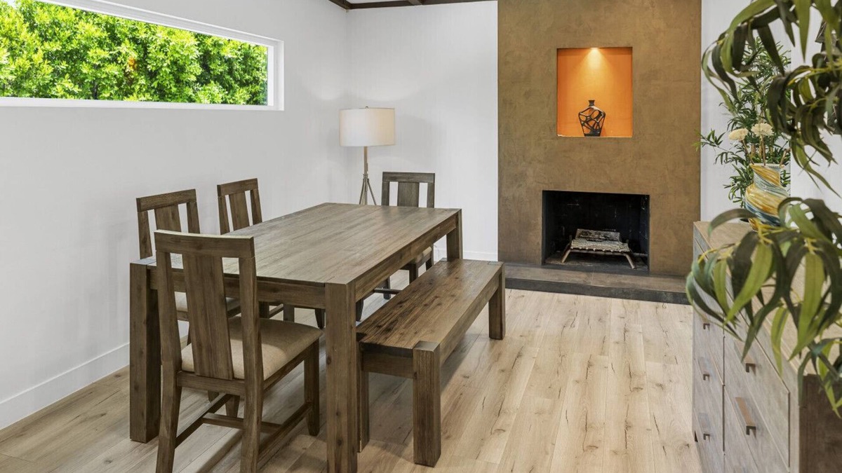 Reseda House | UPSCALE & UPGRADED 3BR HOUSE in ENCINO with GARAGE & LARGE FENCED YARD/PATIO p84