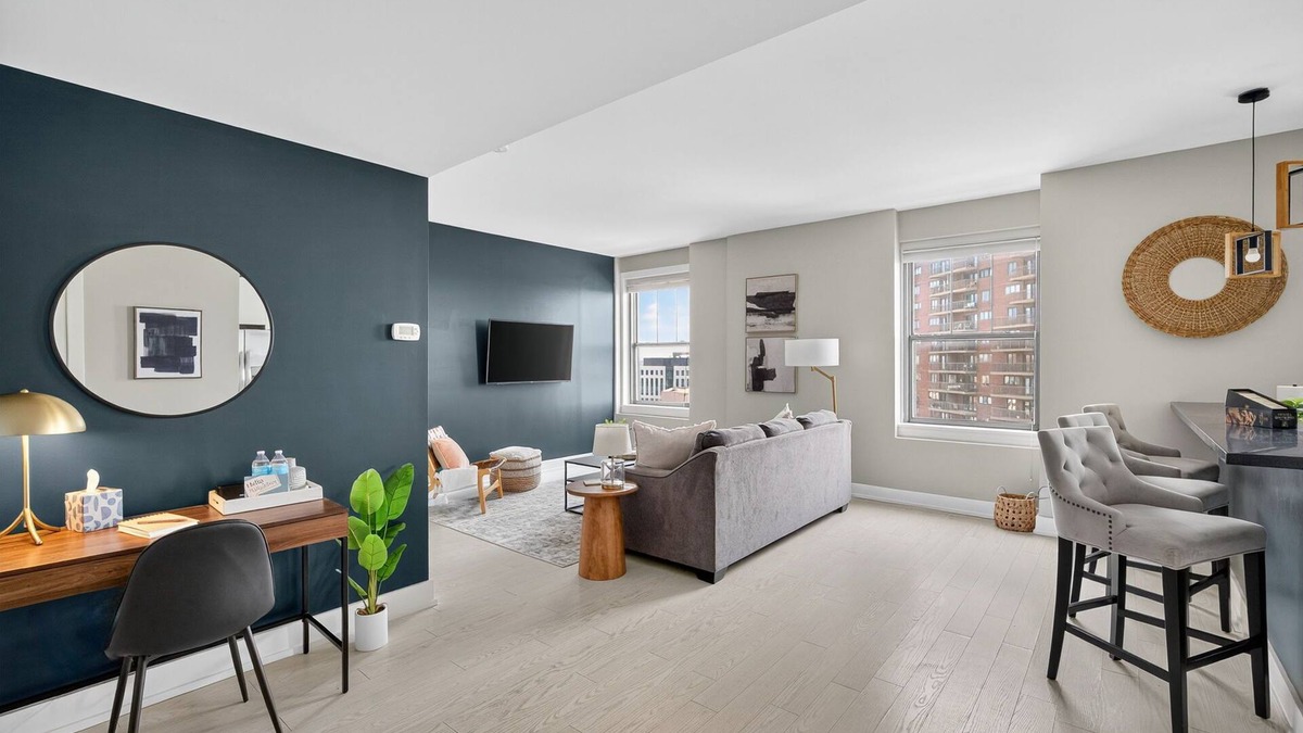 Downtown Des Moines Condo | Upscale Urban Escape in the Heart of Downtown