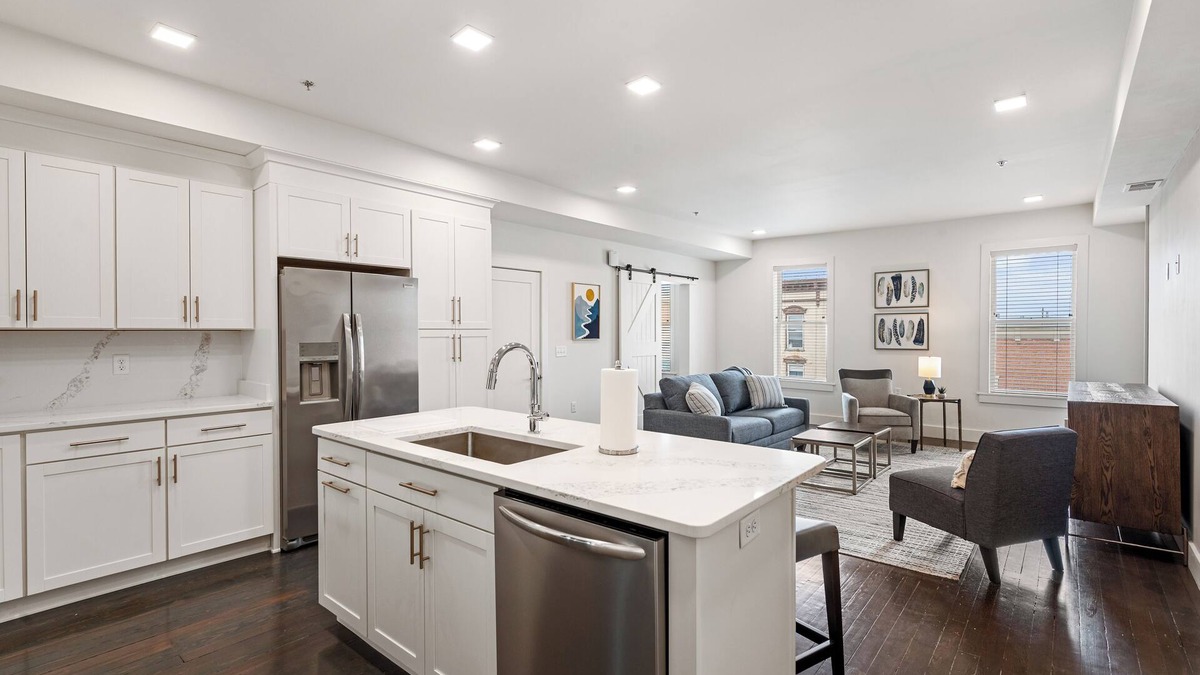 Charles Town Condo | Upscale Walkup Apartment in the Heart of Historic Charles Town, WV