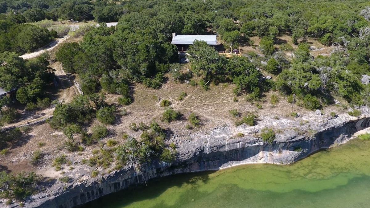 Dripping Springs House | Upscale Waterfront Cabin between Dripping Springs & Johnson City