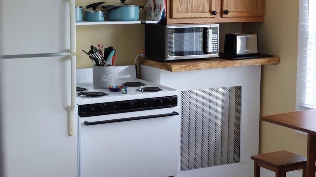 Alderson Apartment | Upstairs Apartment 2 blocks from Greenbrier River.
