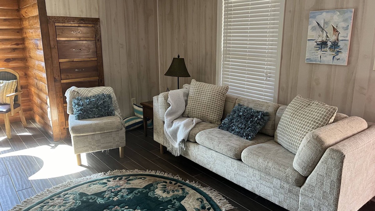 Mid America Apartment | Upstairs, Lake Executive Suite