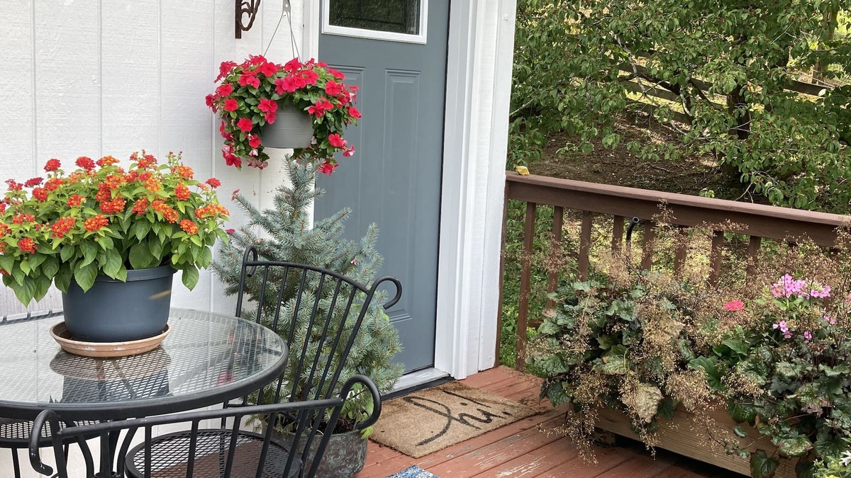 Abingdon Apartment | Upstairs on the River