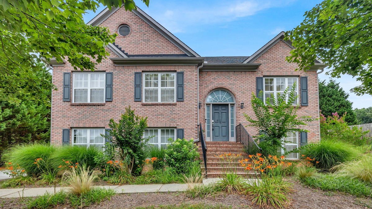 Buford House | Upstairs Unit w/Balcony + Pool and tennis
