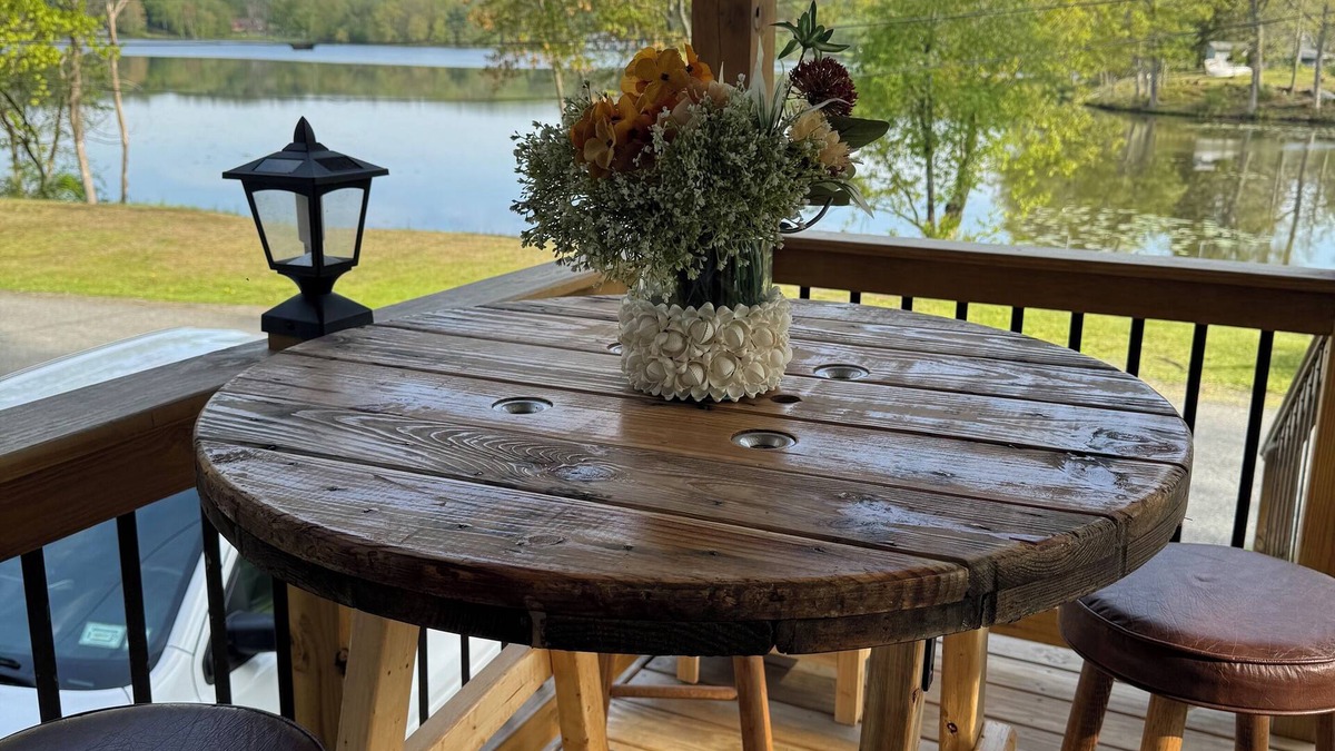 Nassau House | Upstate Lake house Retreat-king bed, fire pit, fireplace,kayak, boat cruise