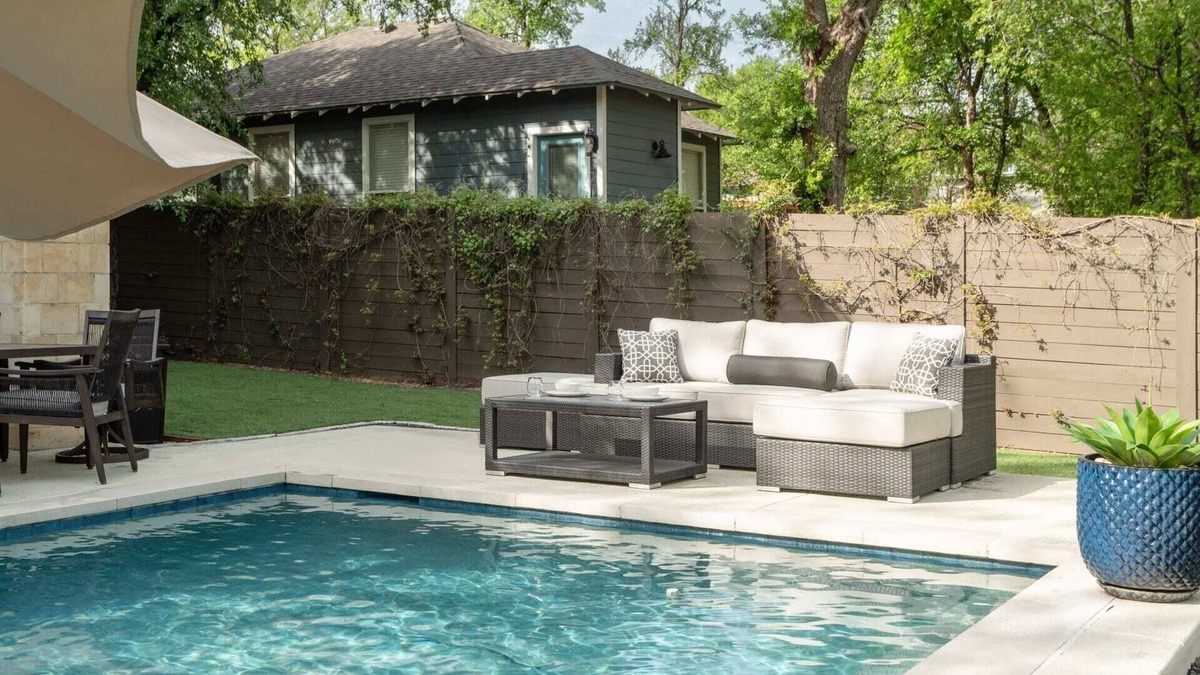 Chestnut House | Upstay—Newly Built Poolside Home w Balcony & BBQ