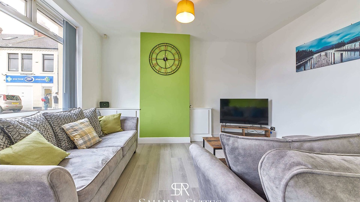 Blyth House | Upto 20% OFF - Modern 5BR Contractor Stay -Parking