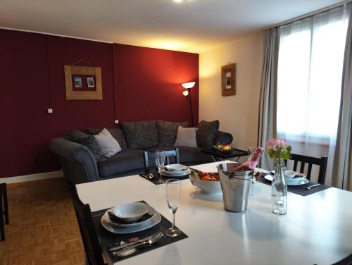 Unterseen Apartment | Uptown Apartments Interlaken free Parking