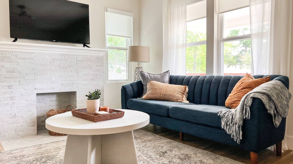 Turner Park House | Uptown Cottage in the heart of Tulsa. A fully renovated modern chic home.