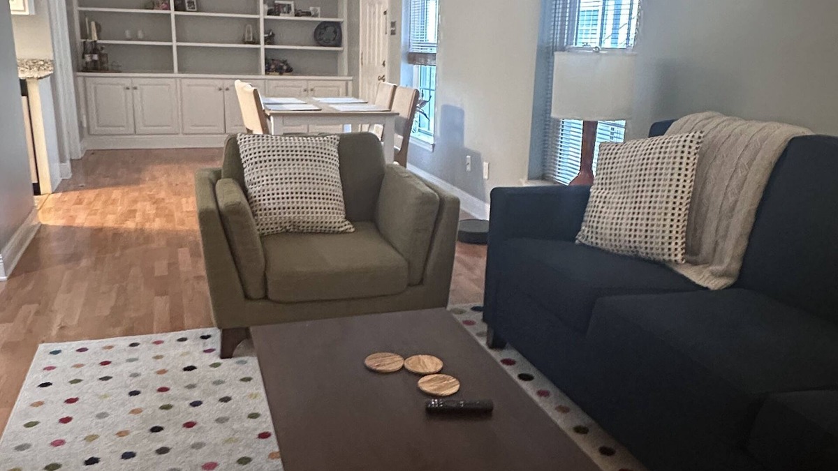 Touro Condo | Uptown Garden District Apartment on St Charles-2 bedroom/2 bath