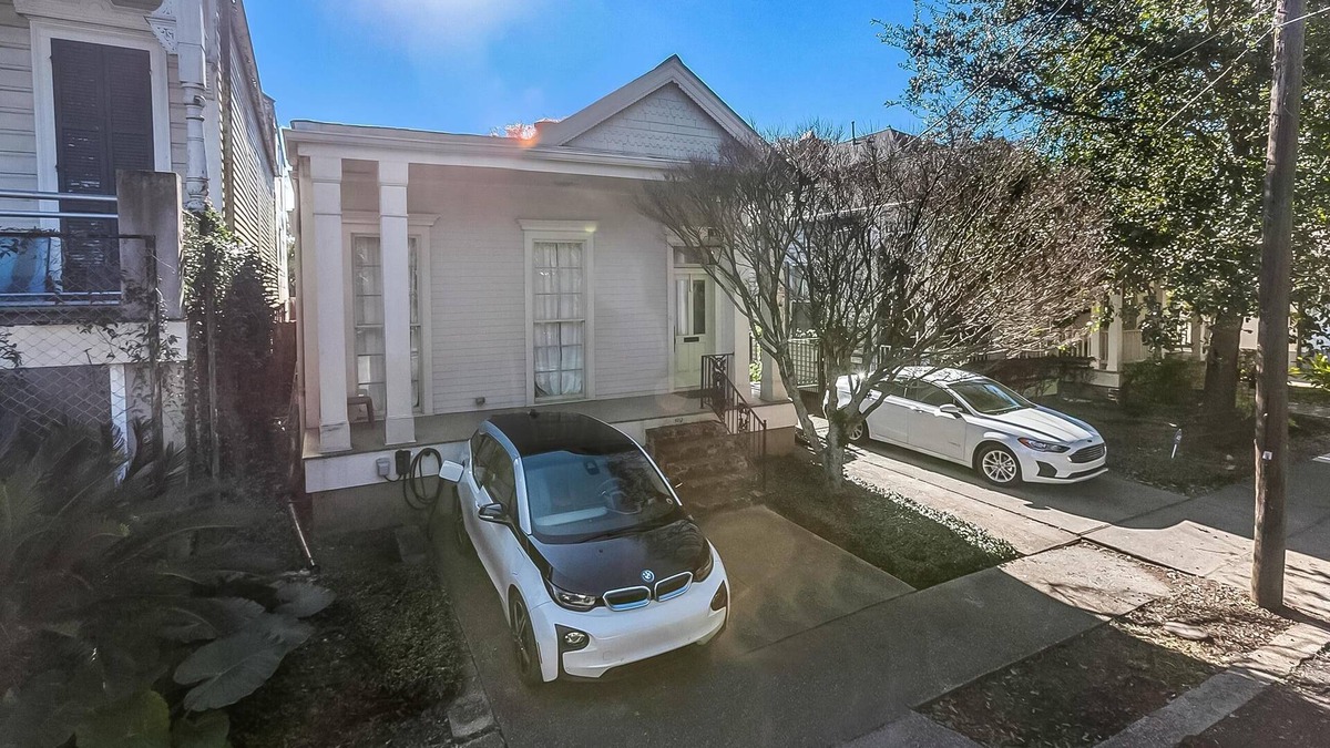 Audubon House | Uptown Gem -Steps to Audubon Park with Pool and Hot Tub