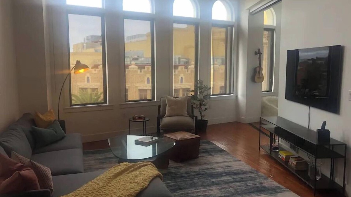 Lakeside Condo | "Uptown Oakland Penthouse"