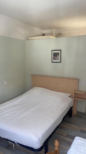 Le Monastier-Pin-Mories Hotel | Urbain V