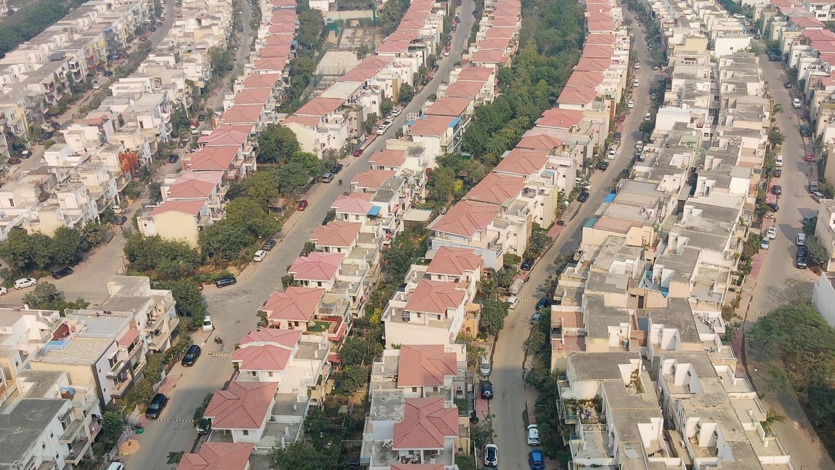 Greater Noida Apartment | Urban Apartment near Expo Mart