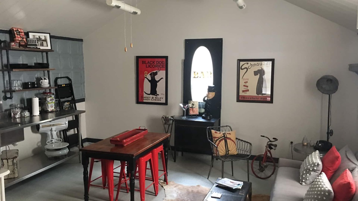 Greater Belhaven House | Urban Chic Studio, Private, 1B1B. Belhaven area. Near campus& hospitals.