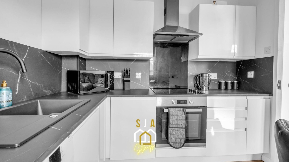 Central Aberdeen Apartment | Urban City Stay - SJA Stays - Luxury 2 Bed