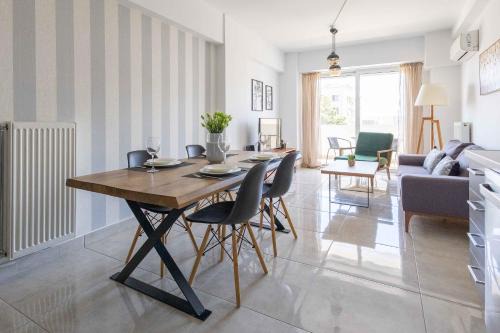 Keratsini-Drapetsona Apartment | Urban Comfort near Piraeus Port D3
