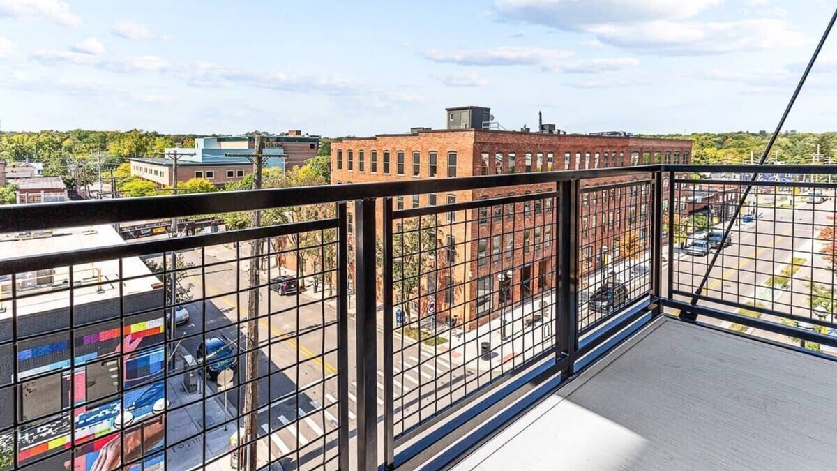 Old West Side Apartment | Urban Condo with Balcony in Downtown Ann Arbor