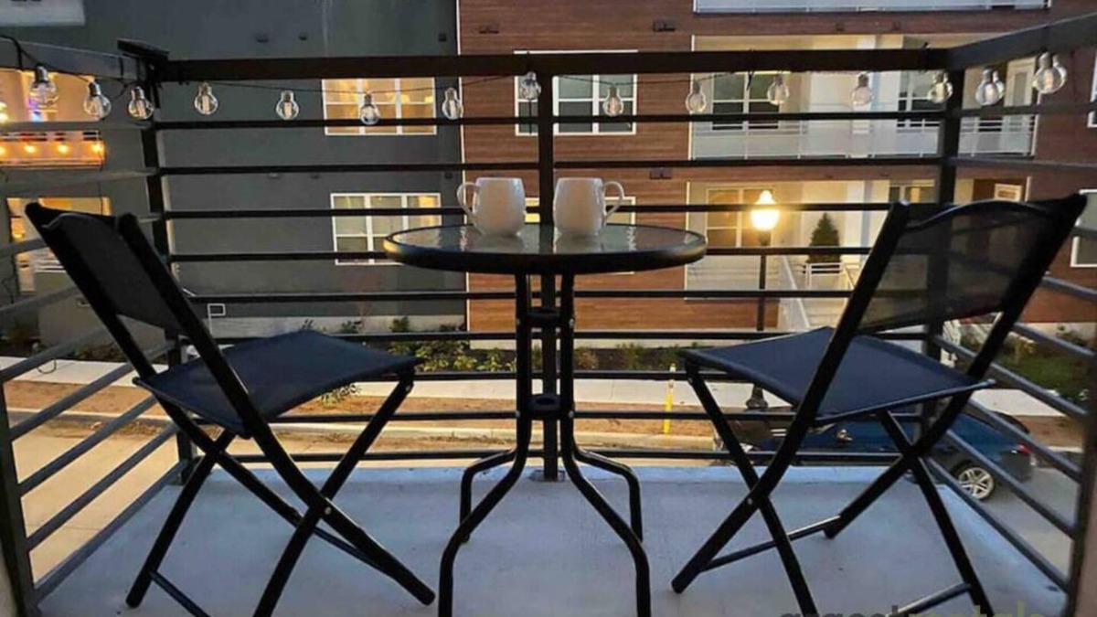 Fort Worth Apartment | Urban Cowboy in W 7th St District!
