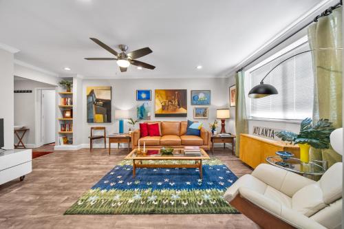 Downtown Atlanta Apartment | Urban-eclectic Downtown Condo W Parking, Sleeps 4