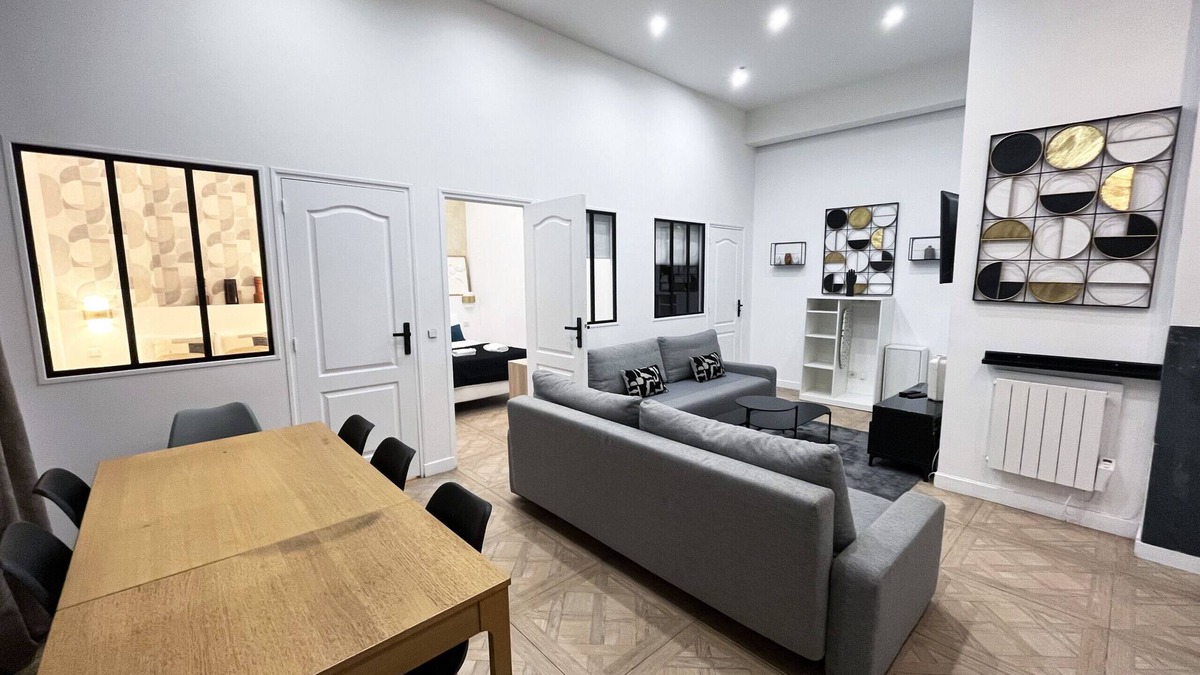 10th Arrondissement Apartment | Urban Flat 66 - Pretty 3 bedroom in Paris