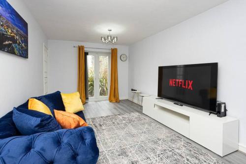 Cradley Apartment | Urban Gem