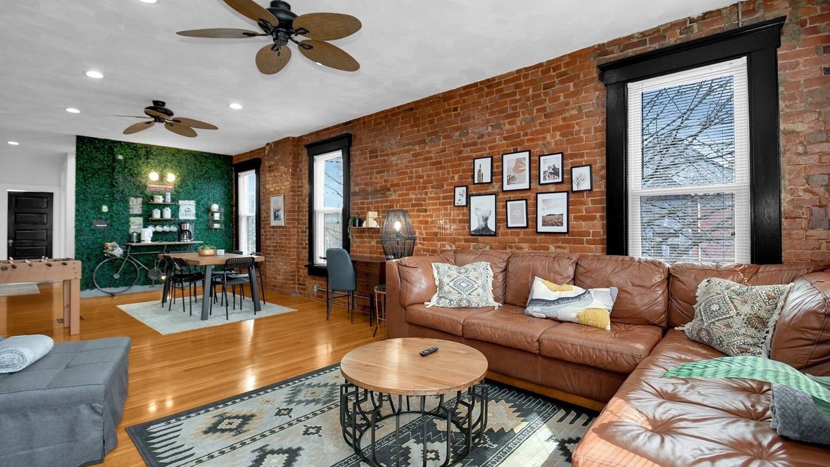 Olde Towne East House | Urban Loft 2-story 1BR Near DT on Historic Street