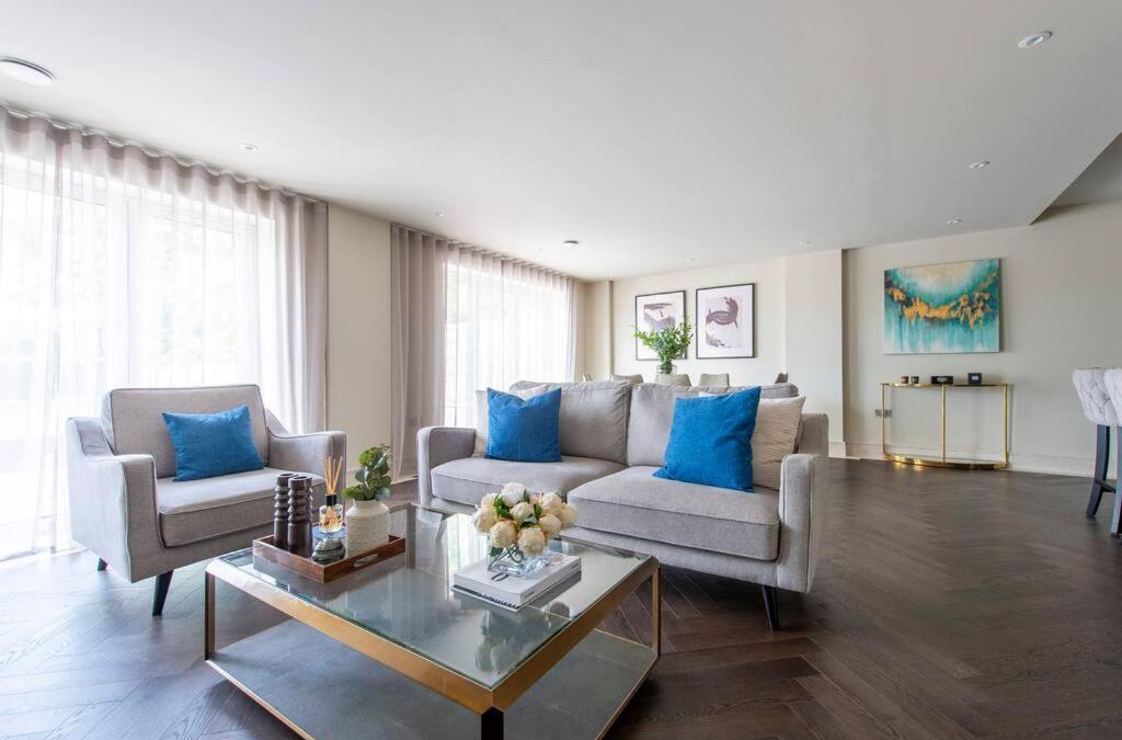 Chigwell Apartment | Urban Oasis 2BR, 2BA Chigwell Apartment