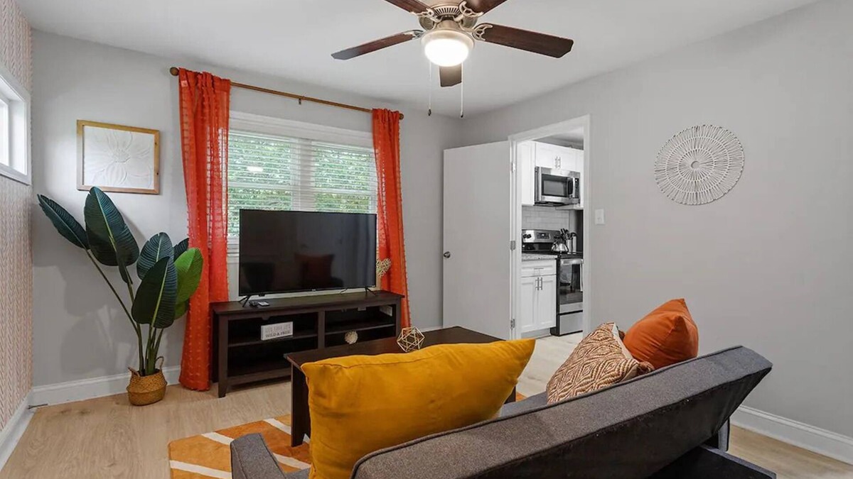East Raleigh Apartment | Urban Oasis! Downtown Raleigh