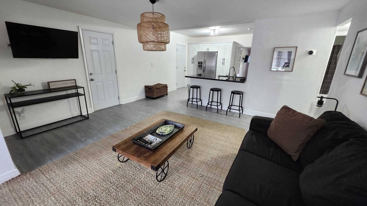 Coral Terrace Apartment | Urban Oasis Getaway 2BR Apartment