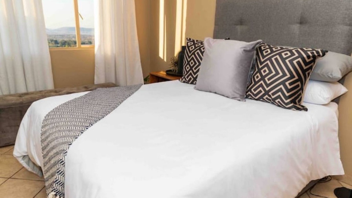 Waparand Apartment | Urban Oasis-serene ✨self check in & scenic views