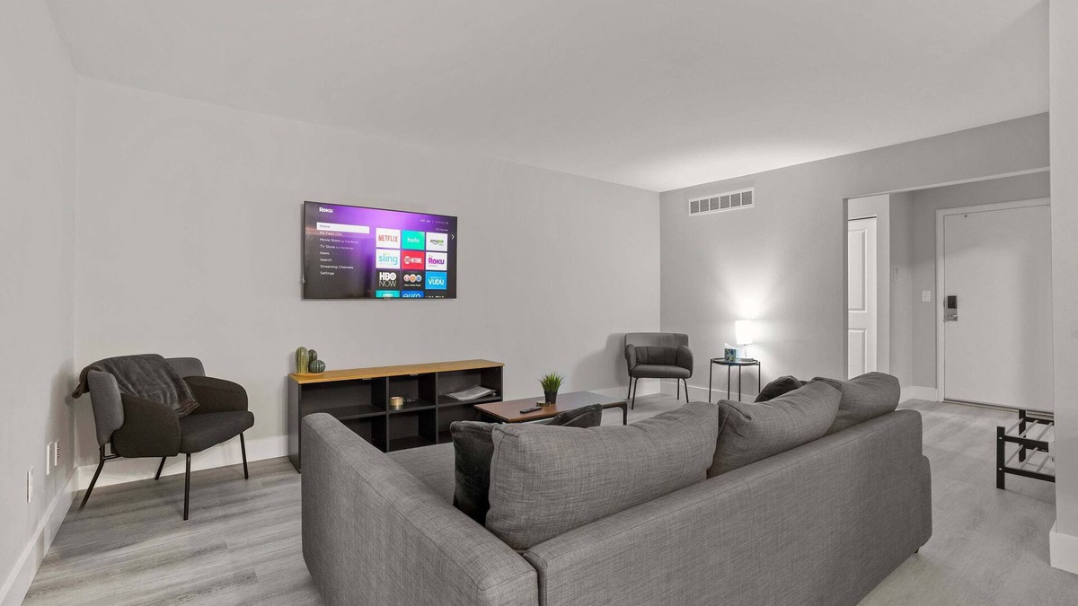 Rochester Apartment | Urban Oasis Sleek, Cozy & Well-Located