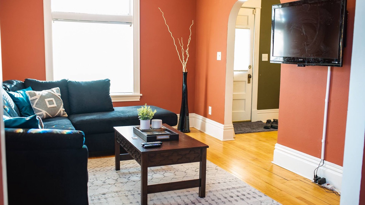 Midway House | Urban Oasis: Steps away from the lightrail