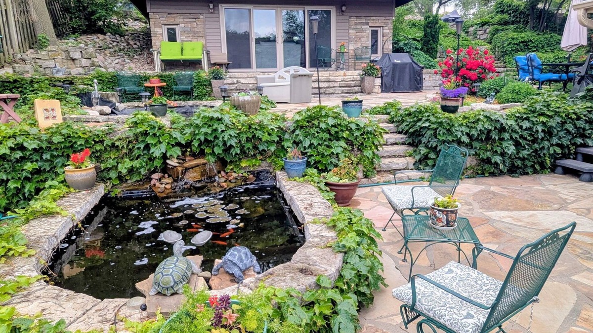 Benson Apartment | Urban Oasis Studio Home in Omaha with AC, WiFi