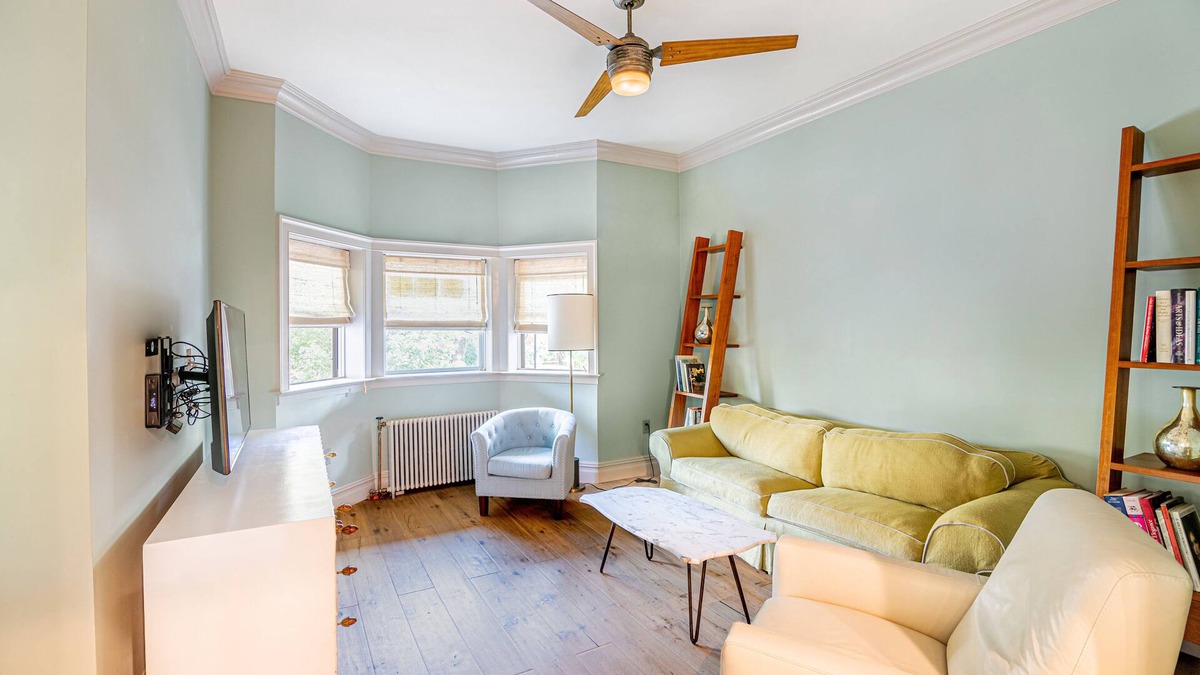 Weehawken House | Urban Oasis with Old World Charm