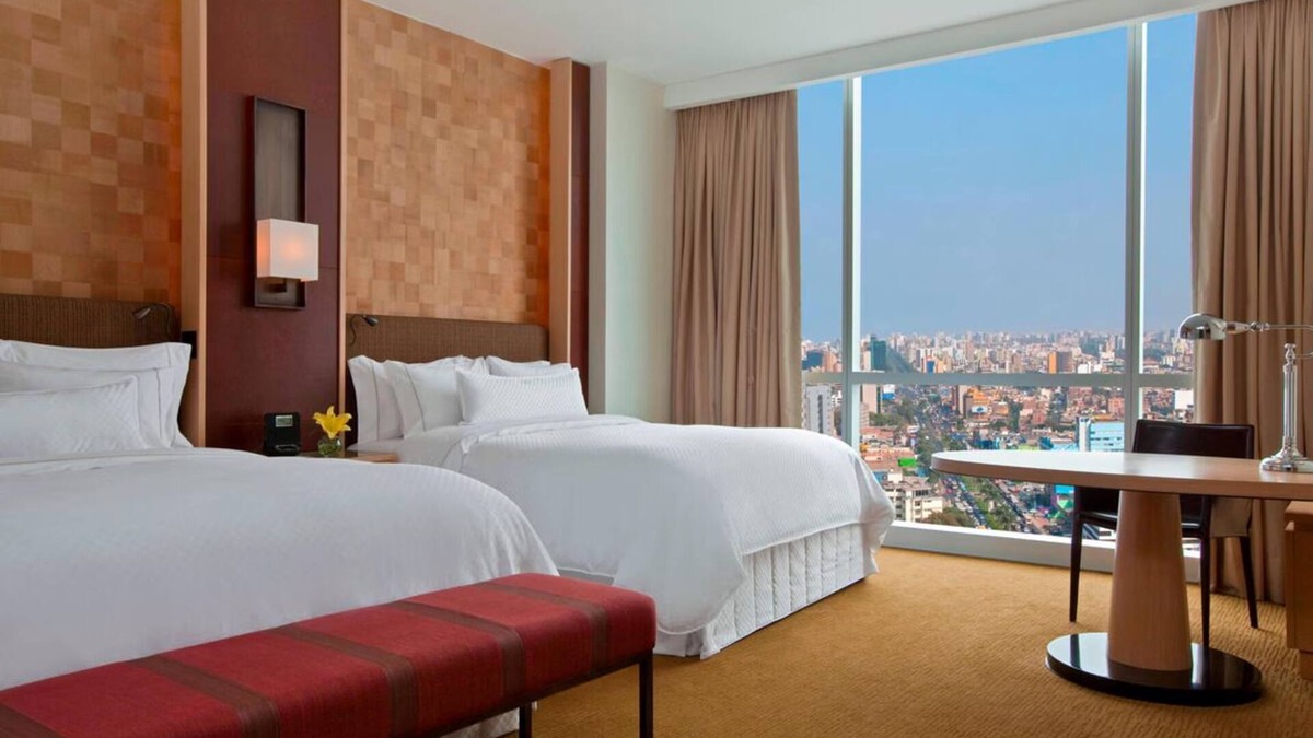 San Isidro Centro Financiero Hotel | Urban Retreat Near Reserve Park for Ultimate Relaxation! Indoor Pool!