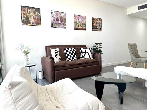 Lidcombe Apartment | Urban Retreat Near the Stadium
