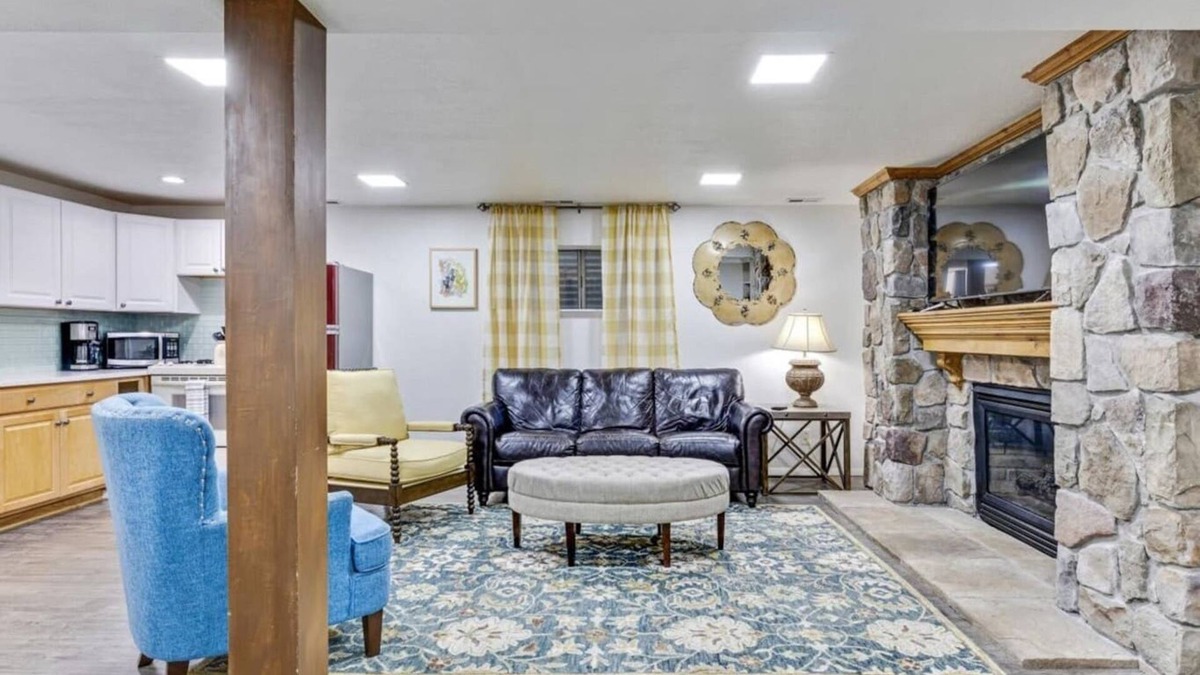 Orem House | Urban Retreat with Modern Comforts & Pets Welcome!