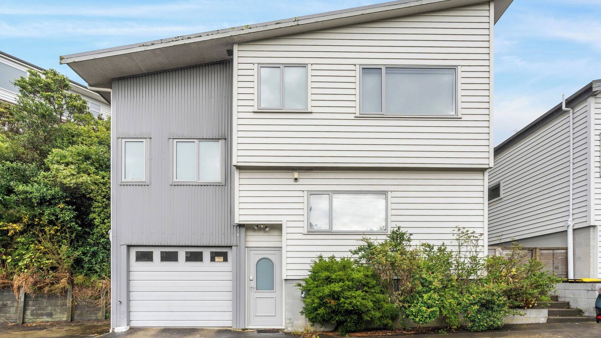 Johnsonville House | Urban Sanctuary - Johnsonville Holiday Home