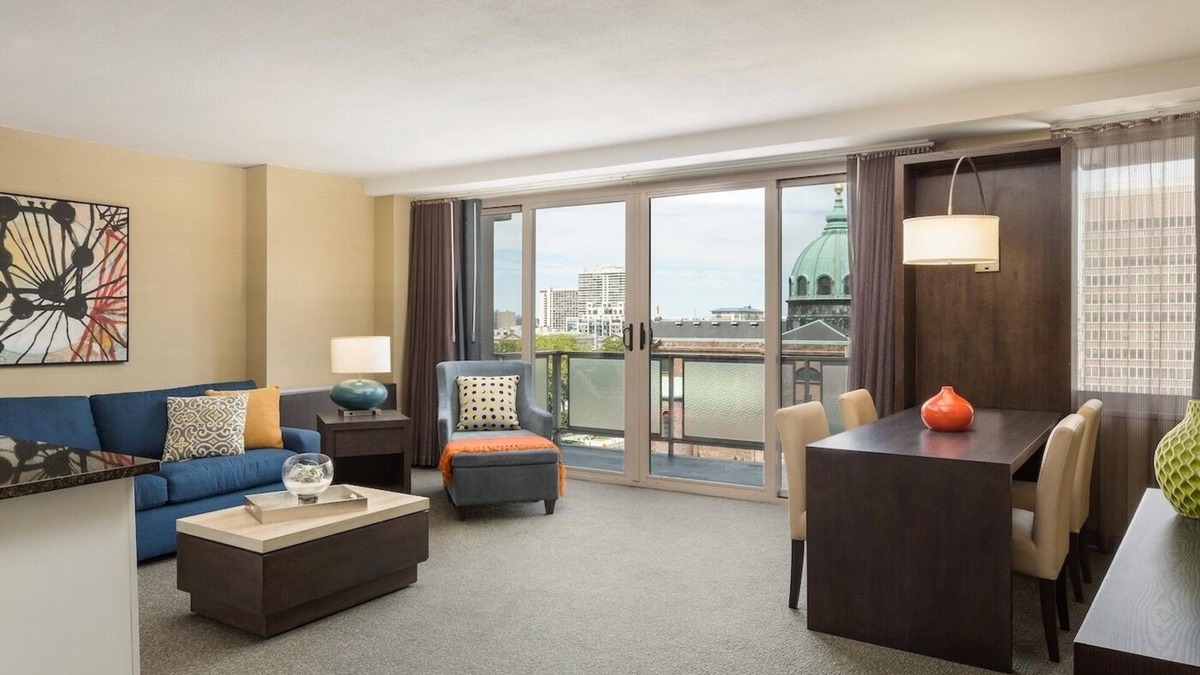 Logan Square Hotel | Urban Suite Perfect for Shopping and Dining in Philly, Pets are Welcome For Free