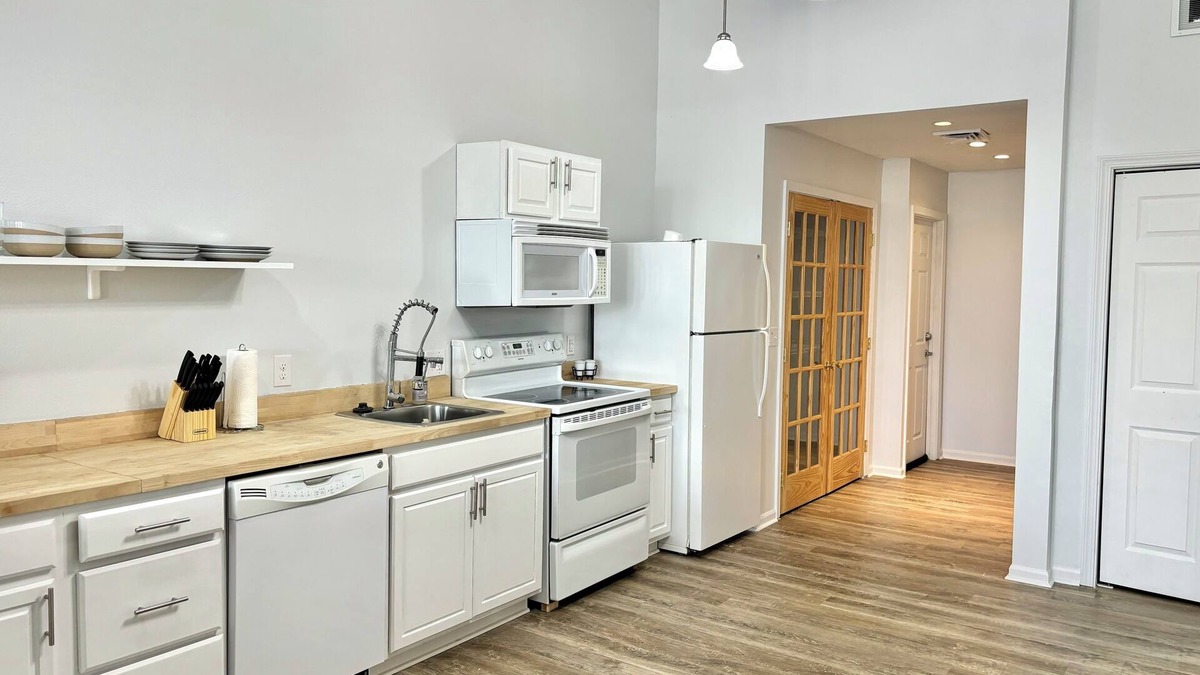 Niles Apartment | Urban Suites at Gather - Full Kitchen Studio