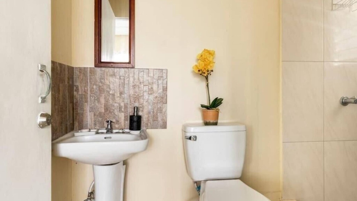 Gordon Town Apartment | Urban Suites
