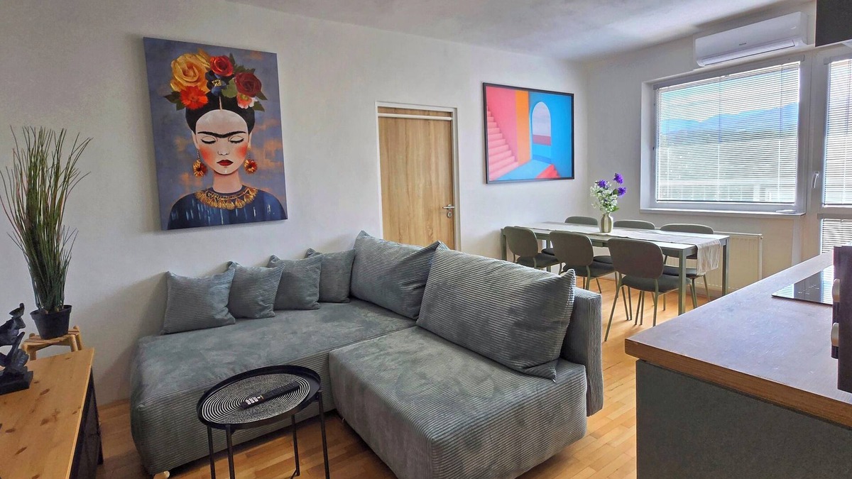 Radvan Apartment | Urban Zen Stay - Comfort & cozy 2bedr. apartment in the Heart of Banská Bystrica