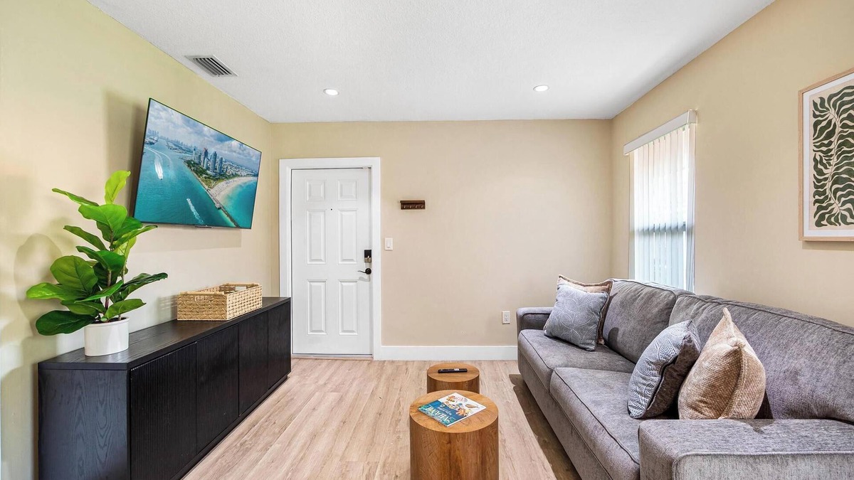 The Roads Apartment | URBAN4-4 | relax in your apartment near Brickell