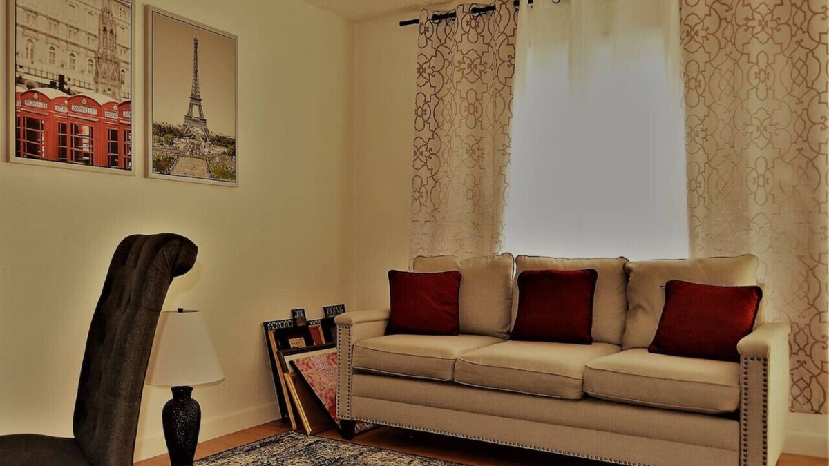Grand Forks Apartment | Urbana: charming, well-lit 2-bed, 1.5 bath apartment in central Grand Forks.