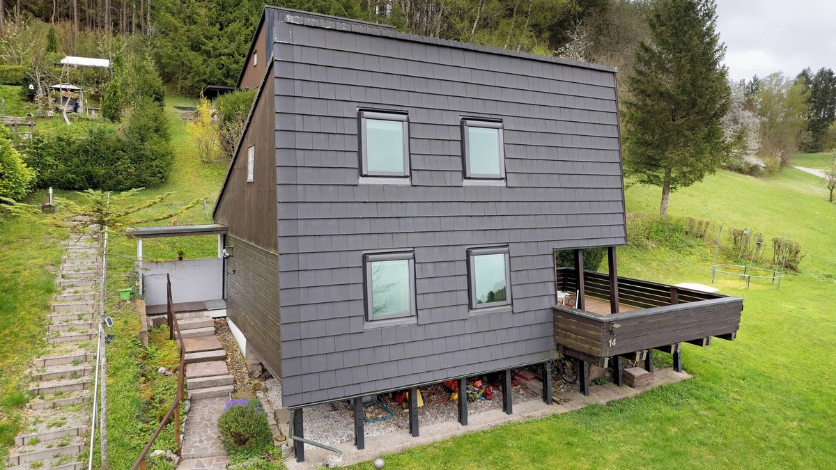 Lossburg Apartment | „Urlaub im Häusle“with covered terrace, garden and WLAN, not approved for craftsmen