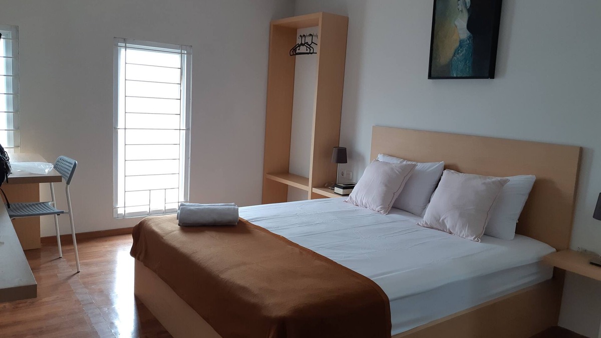 Grogol Utara House | UROOMS Senayan